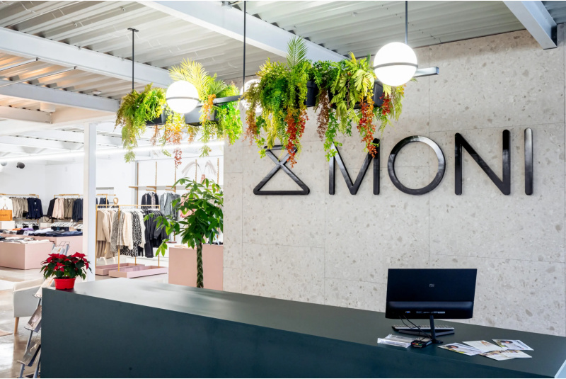 Nájomcovia / MONI - foto Nájomcovia / MONI - foto